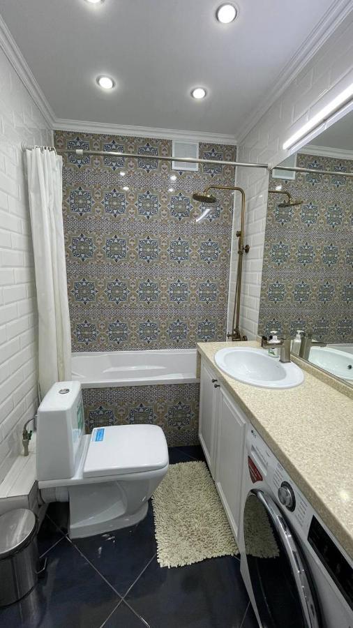 Ernaz Plus Apartments: Sauran-Towers Астана Екстериор снимка
