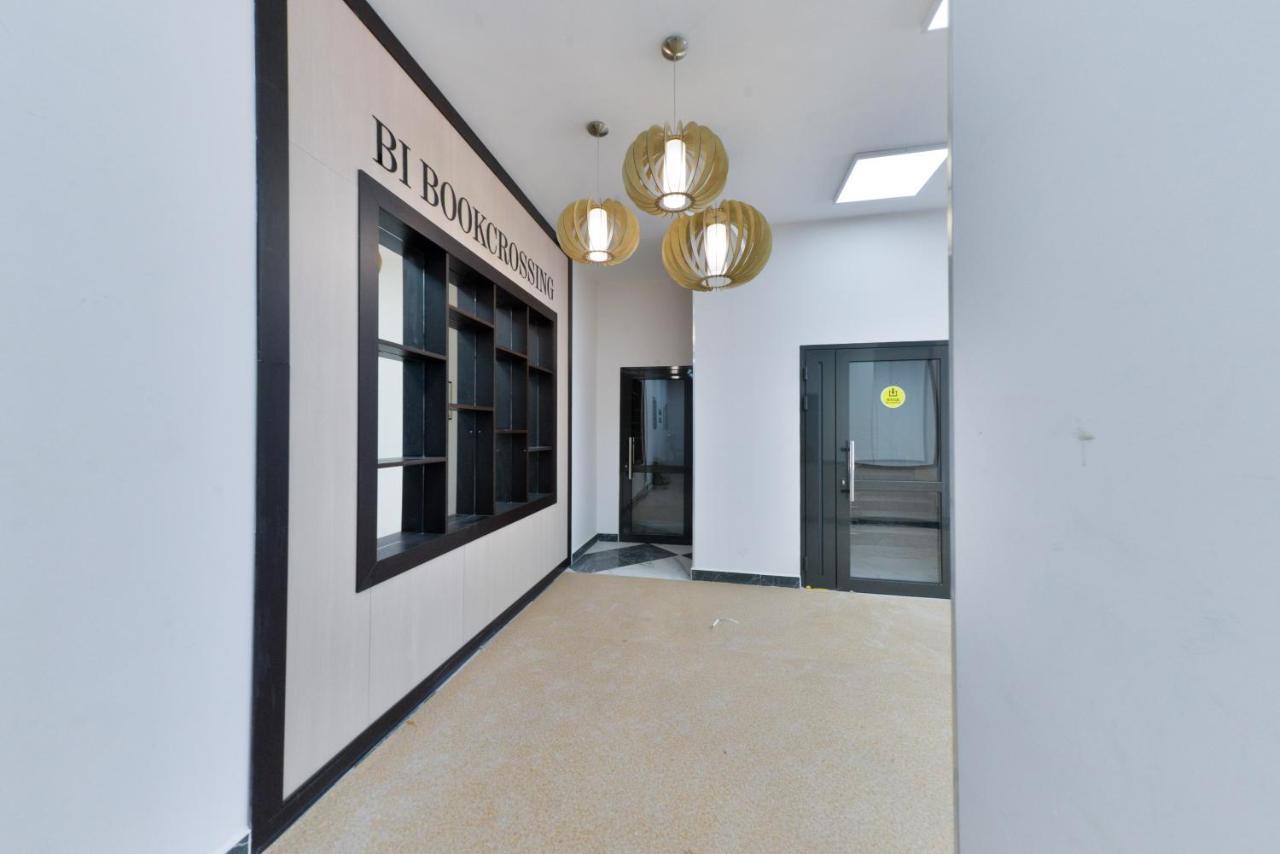 Ernaz Plus Apartments: Sauran-Towers Астана Екстериор снимка